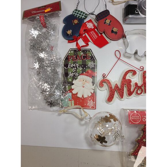 Large Christmas Holiday Decor Ornament & Cookie Cutter Lot Bundle Set - Picture 6 of 7